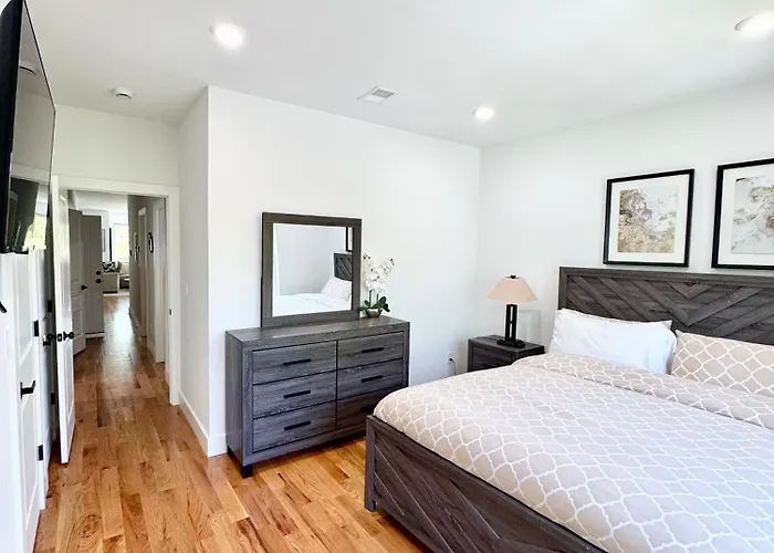 Cozy 3Br Retreat With Rooftop Near Ewr & Nyc Access