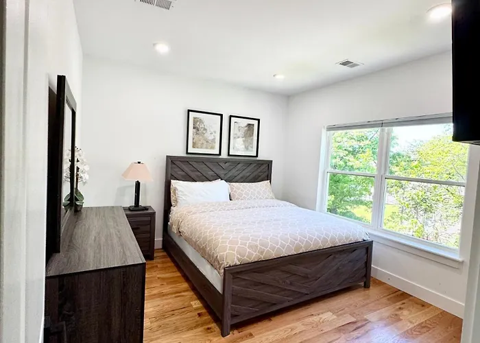 Cozy 3Br Retreat With Rooftop Near Ewr & Nyc Access