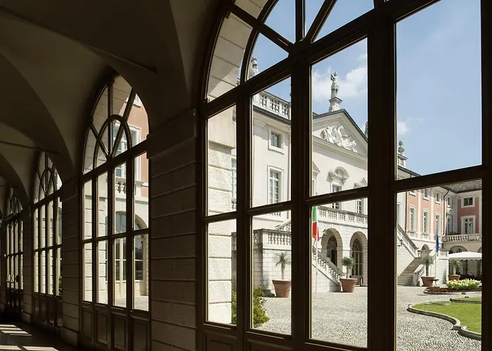 Villa Fenaroli Palace Hotel