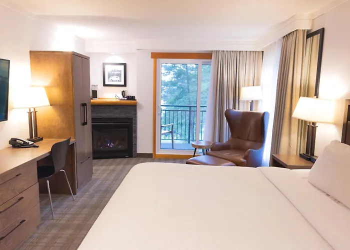 Pyramid Lake Lodge