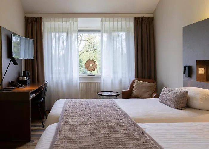 50|50 Hotel Belmont
