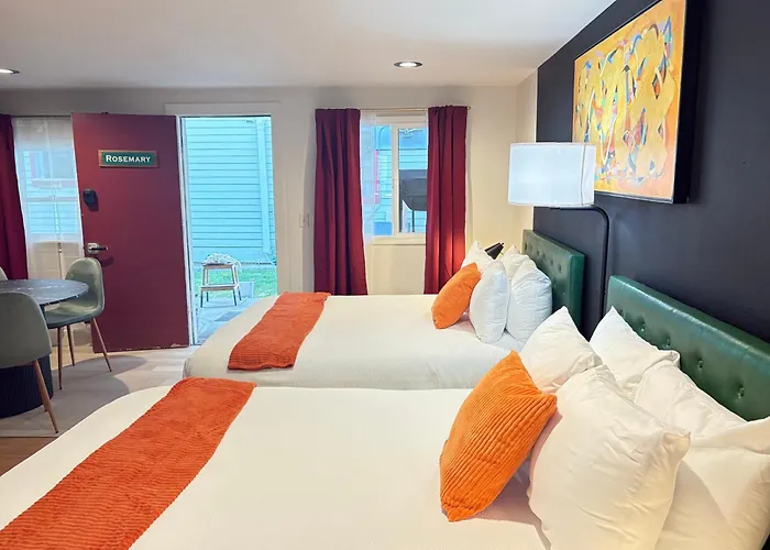 Riverwalk Park Inn