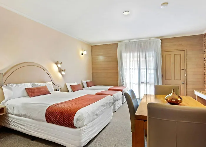 Quality Inn Colonial