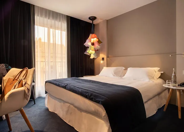 Hotel Le Cinq Hyper - Centre