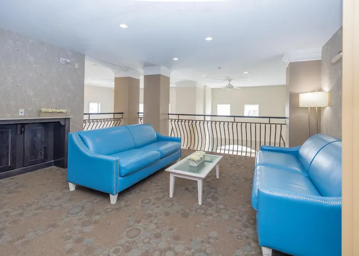 Days Inn & Suites By Wyndham Brandon