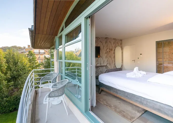 Hotel Iris