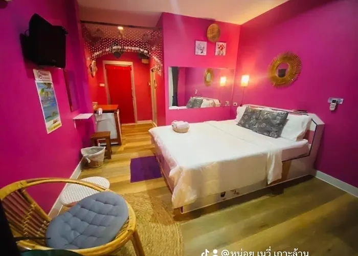 บ้านเนวี่ เกาะล้าน
