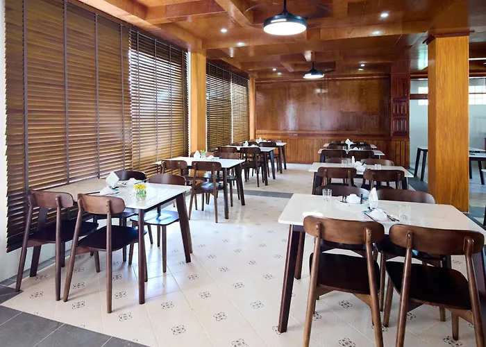 Belau Almond Hotel 贝尔曼酒店