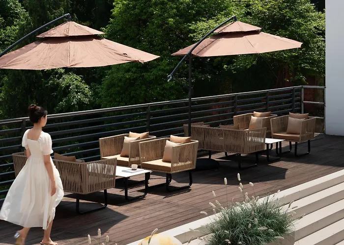 Yanyu Yunxi Resort Hotel 烟雨云兮酒店