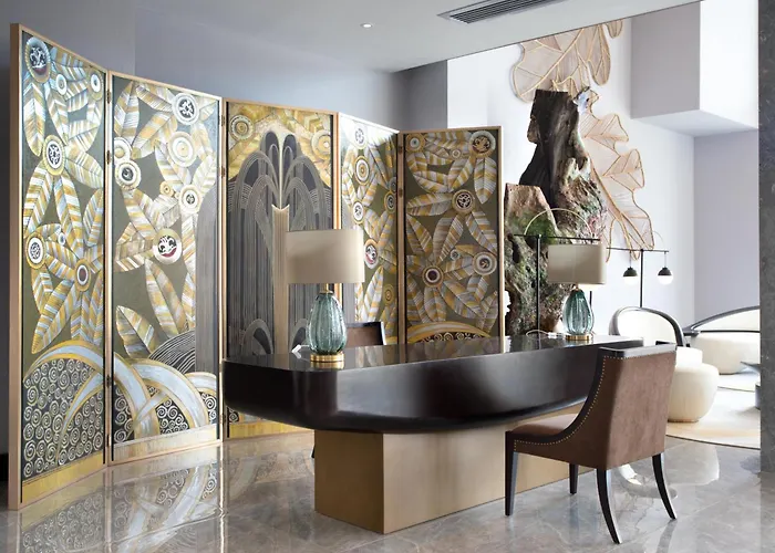 The Q Hotel & Suite Vientiane 万象q套房酒店