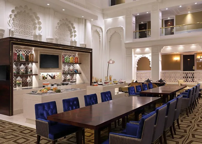 Sheraton Grand Pune Bund Garden Hotel