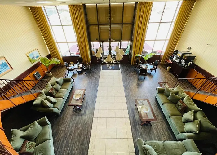 Mystic River Hotel & Suites