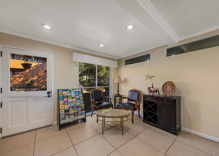 Clarion Collection Carmel Oaks Inn