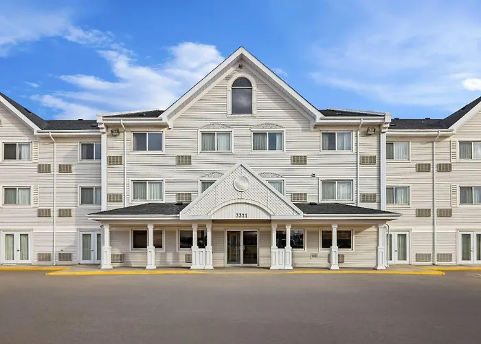 Travelodge Suites By Wyndham Regina - Eastgate Bay