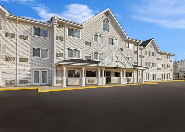 Travelodge Suites By Wyndham Regina - Eastgate Bay