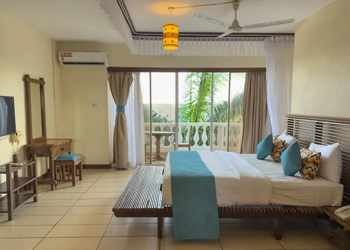 Cityblue Creekside Hotel & Suites