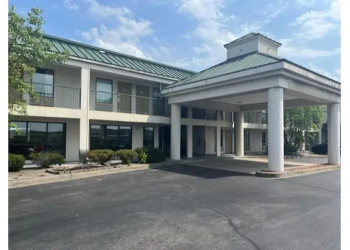 Studio 6 Suites Louisville Ky Airport/Expo Center