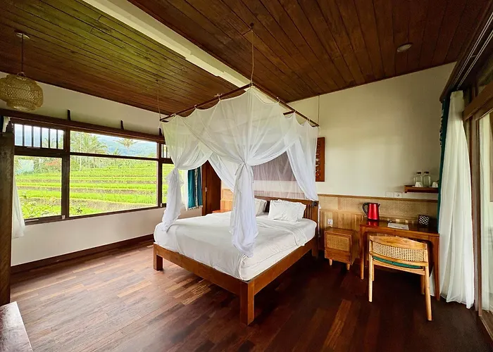 Lesong Hotel And Restaurant