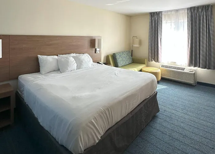 Sleep Inn & Suites Altoona North