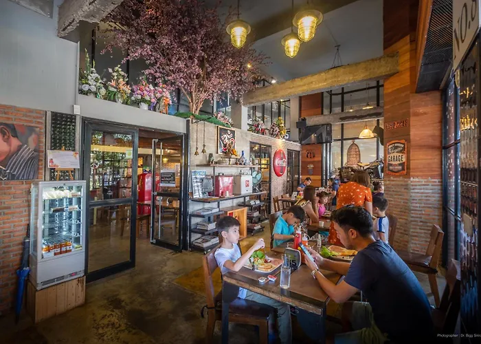 The 8 Factory Hotel Phitsanulok