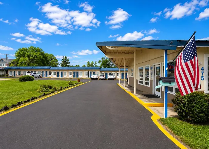 Royal Gateway Motel