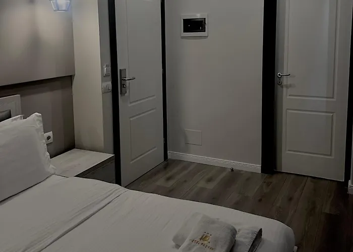 Hotel Pazari & Apartments
