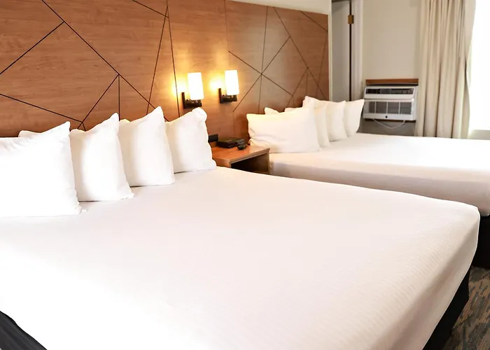 Rivertree Inn & Suites