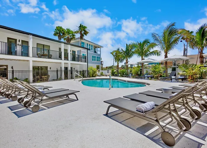 Tropic Isle At Anna Maria Island Inn