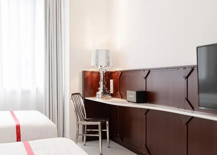 Ruby Ella Hotel Cologne By Ihg