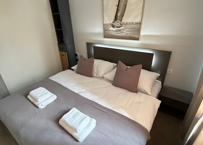 Hotel Laguna & Restaurant