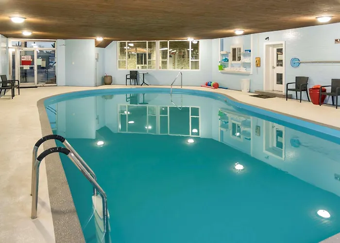 Econo Lodge Inn & Suites Medicine Hat Highway 1