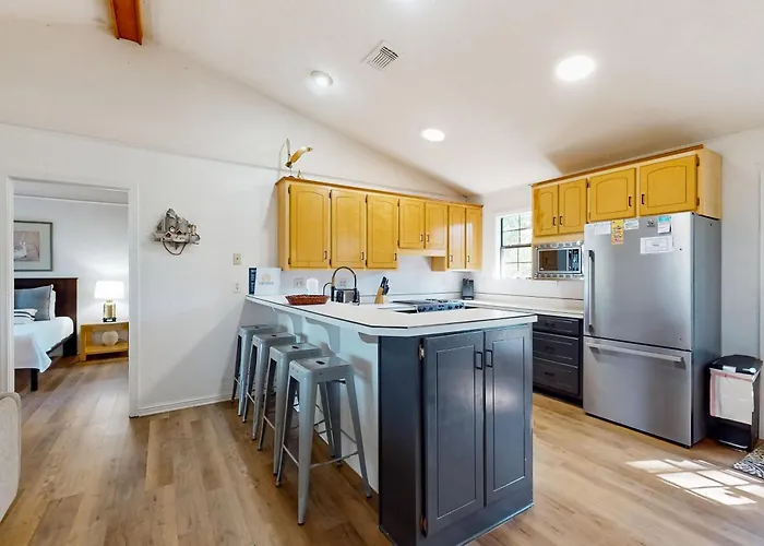 Coronado Cove Cottage