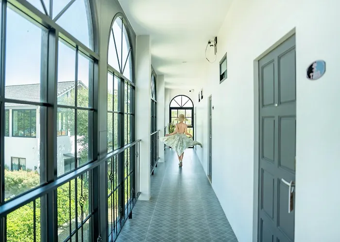 Trat Tara Boutique Hotel