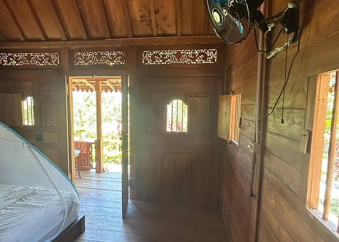 Parlezo Cottage Dintor
