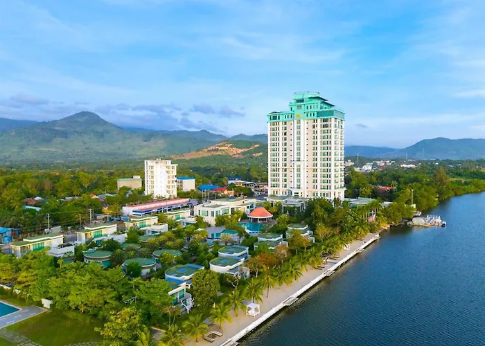 Castle Bayview Resort & Spa