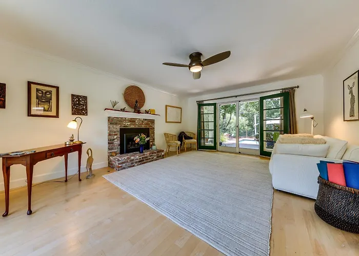 Novato Getaway: Pool, Hot Tub, Near Sf Bay!
