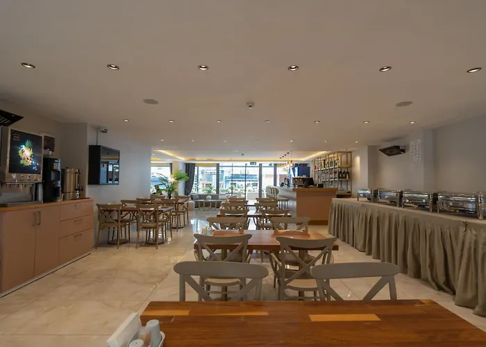 Fifty5 Suite Hotel