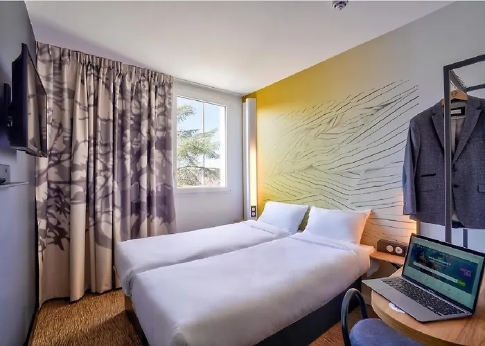 B&B HOTEL Saintes