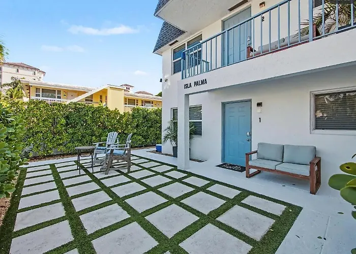 Dog Friendly Beach Condo With Hot Tub And Firepit