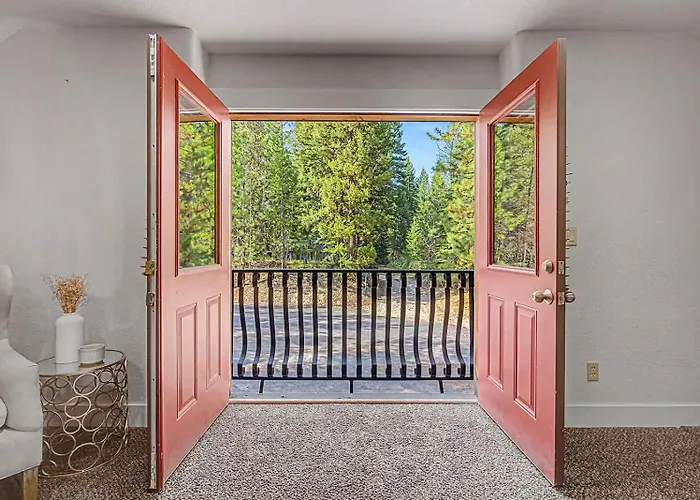 Cozy Private Mccall Downtown Remodeled Studio