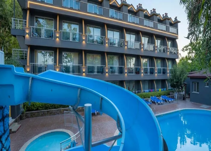 Aperion Beach Hotel Side