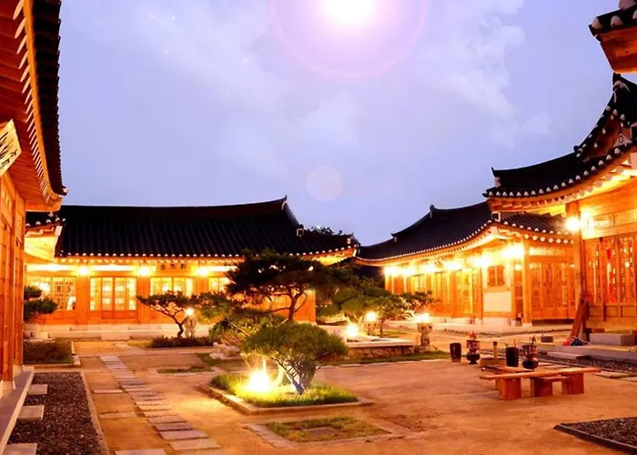 Hwangnamguan Hanok Village