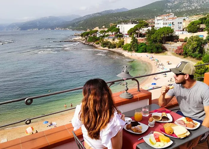Bue Marino Hotel & Rooftop Bar