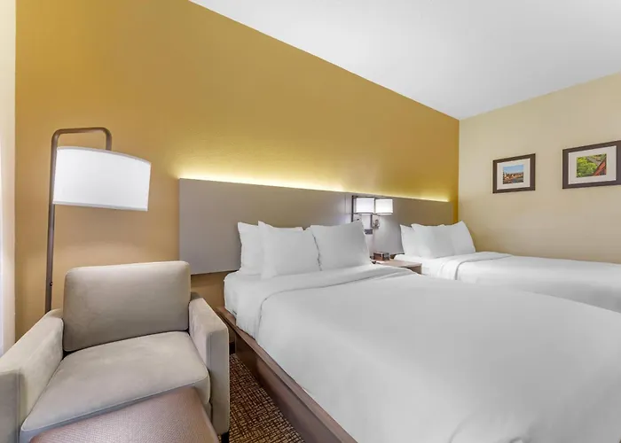 Comfort Suites Pittsburgh Airport