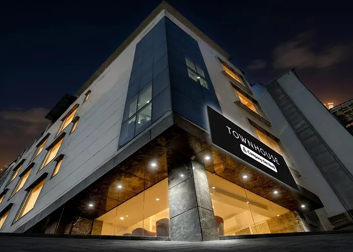 Townhouse Oak New Delhi Central Railway Junction Formerly Uppal International
