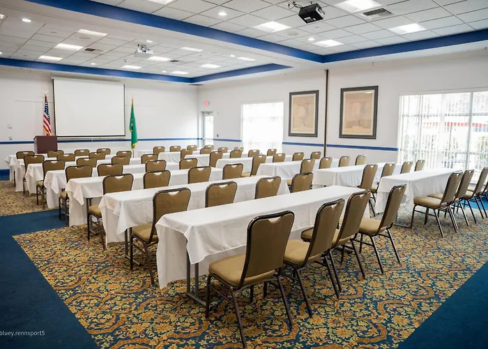 Comfort Suites Airport Tukwila Seattle