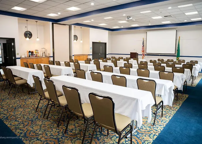 Comfort Suites Airport Tukwila Seattle