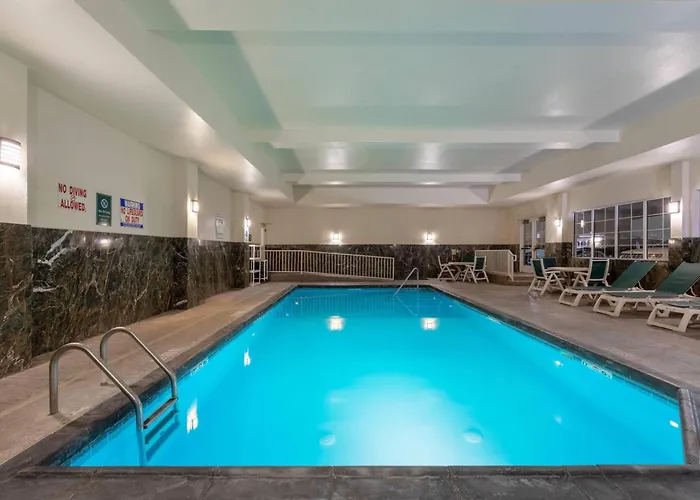 La Quinta By Wyndham Dodge City