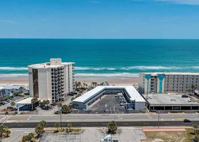 Beach House Inn With Pool & Hot Tub