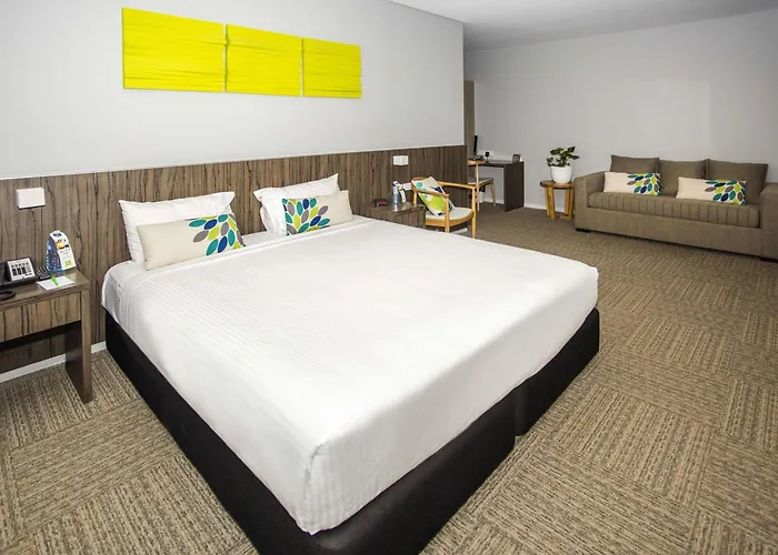 Ibis Styles The Entrance